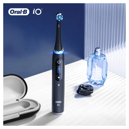 Oral-B iO Ultimate Clean Electric Toothbrush Head, Twisted & Angled Bristles for Deeper Plaque Removal, Pack of 4,